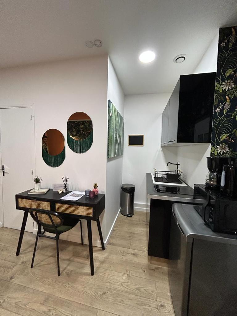 Stylish Modern Studio Apartment Paříž Exteriér fotografie